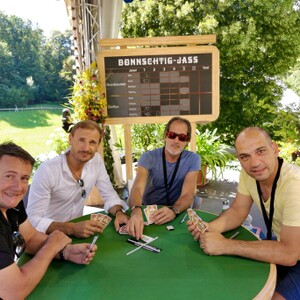 SRF Auftritt beim Donschtig-Jass mit neuem Lied vom Album "Z&auml;meh&auml;be", 6. August 2020