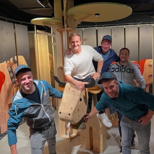 am 8. & 9. November 2025 zusammen mit Heimweh und Rusch-Büeblä als Gastformationene im Hallenstadion bei Trauffer.